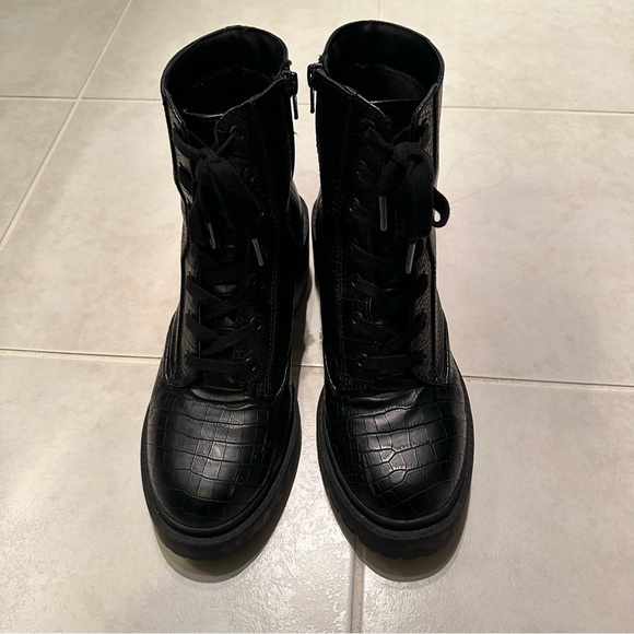 GUC Snake Faux Leather Combat Boots - Picture 3 of 4